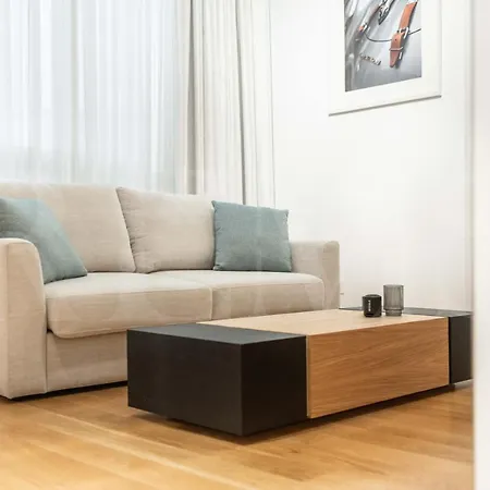 Elegant In The Heart Of By Rems Málaga