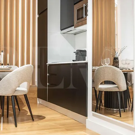 Elegant In The Heart Of By Rems Málaga