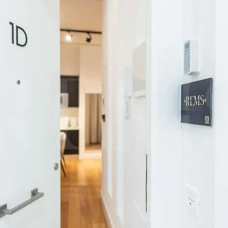 Appartement Elegant In The Heart Of By Rems *